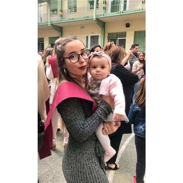 Ofrezco clases a niños que cursen primaria y ESO, y sobretodo en materias como Lengua, Ingles, Economia, pero sin ningun problema para ayudar el resto