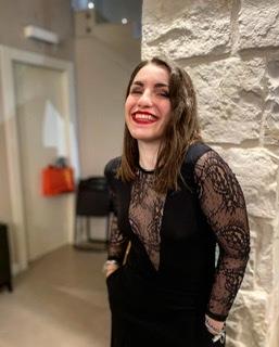 Studentessa di interpretariato in UNINT, offro ripetizioni ed aiuto studio per ogni fascia di età fino al 5 superiore, per tutte le materie, no fisica