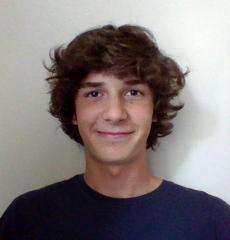 Studente di Ingegneria per ripetizioni a studenti di medie e superiori, Latino, Italiano, Storia, Filosofia, Inglese, Matematica