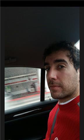 Soy licenciado en física y tengo artículos publicados de cuántica. doy clases de física y matemáticas desde la eso hasta la universidad