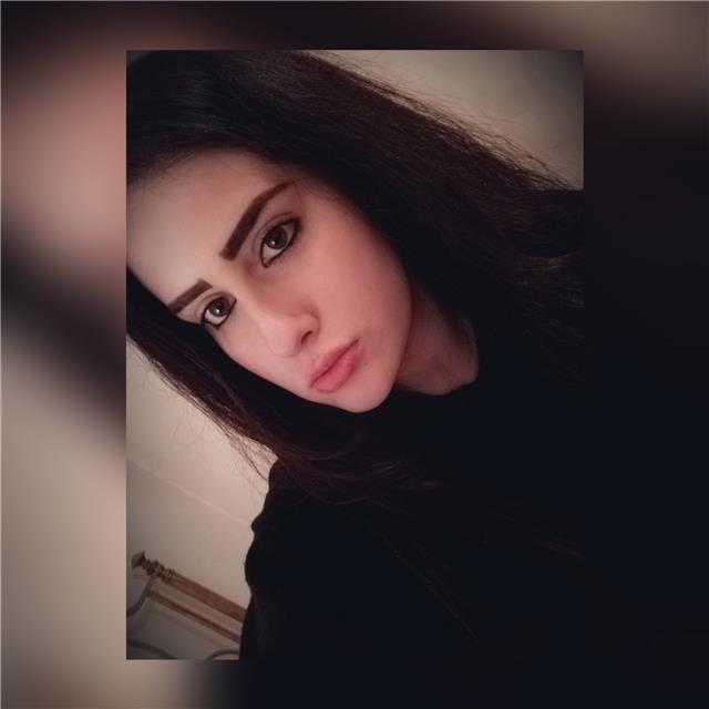 Studentessa diplomata col massimo dei voti al liceo classico e laureanda in economia offre lezioni private a domicilio