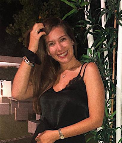 Laureata in economia aziendale