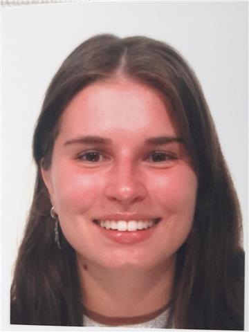 Laureata in International politics law and economics. Diplomata in lingue straniere. Attualmente sales support