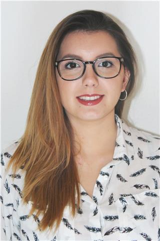 Maestra ofrece clases para alumnado de primaria