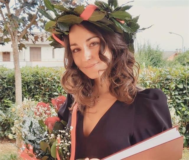 Laureata in Studi Umanistici propone lezioni di italiano, storia, geografia, inglese, arte e altro