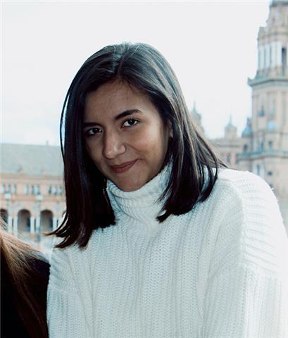 Native colombienne étudiante en architecture donne des cours d'espagnol pour tous les niveaux