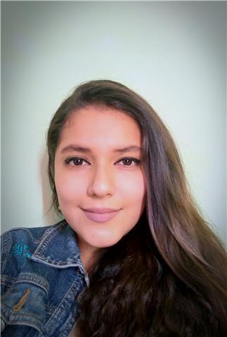 Profesor de apoyo escolar especializado en orientar clases virtuales a estudiantes de primaria y secundaria