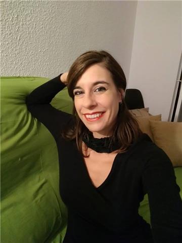 Profesora de español e inglés da clases de español para extranjeros y castellano