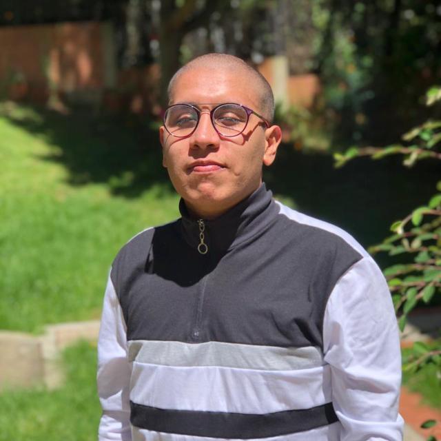 Estudiante de noveno semestre de Licenciatura en Ciencias Sociales de la Universidad Pedagógica Nacional imparte clases de ciencias sociales en Bogotá y alrededores