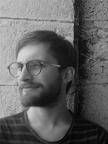 Laureato in lettere classiche e storia antica