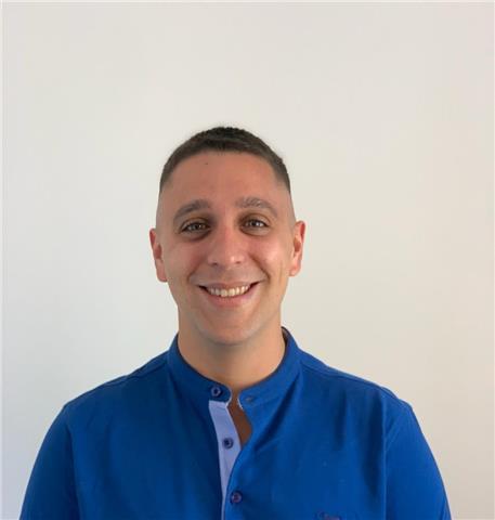 Profesor de geografía, historia e ingles