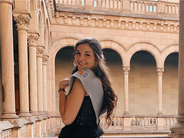 Profesora de biología a alumnos de primaria, eso y bachillerato. en la zona de tarragona