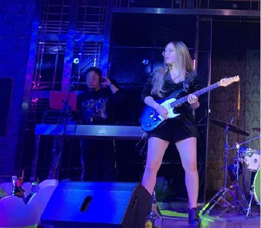 Doy clases particulares de guitarra y vocalización