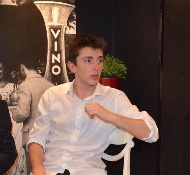 Studente di liceo scientifico offre lezioni di matematica, geometria e trigonometria a studenti fino alla quinta superiore