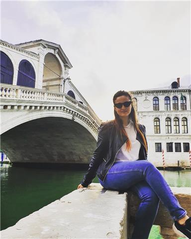 Insegnante italiana laureata in lingue straniere offre lezioni di italiano a studenti stranieri di qualsiasi fascia d’età