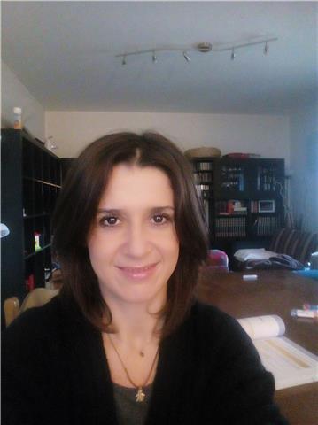 Insegnante laureata in fisica offre lezioni per una comprensione profonda, chiara ed aperta della materia