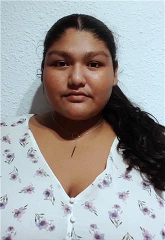 Soy profesora de refuerzo escolar desde hace 6 años con experiencia enseñando en colegios y de manera individual, a estudiados con edades comprendidas entre 6 años y 35. acompaño a los estudiantes durante su proceso educativo con empatía, paciencia y voca