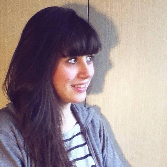 Studentessa per aiuto compiti