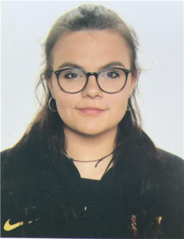 Estudiante universitaria se ofrece para clases de inglés de primaria