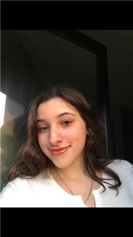 Etudiante avec un bon niveau d'Anglais