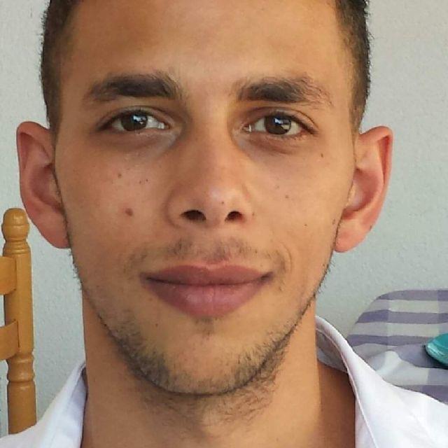 Bonjour je m'appel Lorenzo, j'ai 25 ans, je suis français de nationalité habitante en Espagne à côté de Carthagène. Je le propose de donner des cours de français autant pour débutant que pour des personnes qui souhaite approfondir leurs connaissances en f