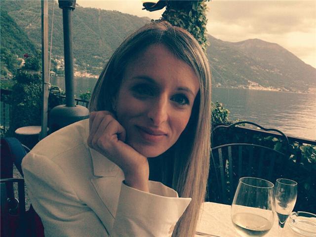 Insegnante laureata negli Stati Uniti