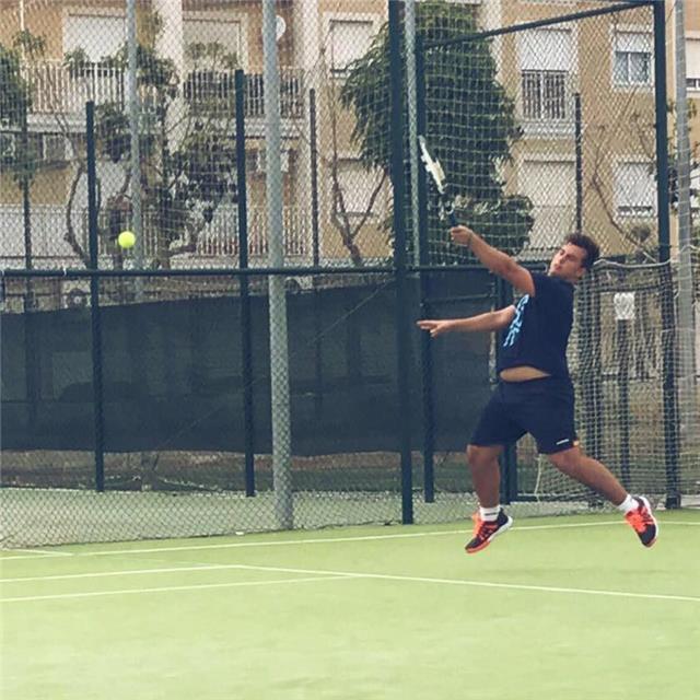 Doy clases de Padel a nivel iniciación e intermedio