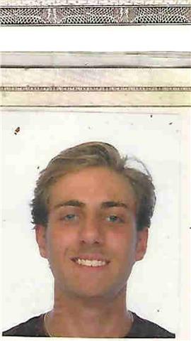 Laureato in lettere offre lezioni d'italiano, letteratura, storia, geografia e latino