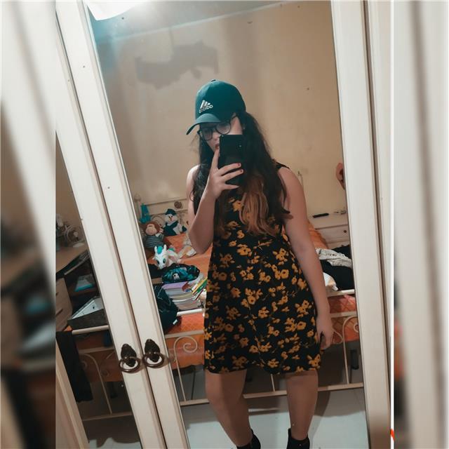 Ragazza di 15 anni che vuole aiutare sono brava