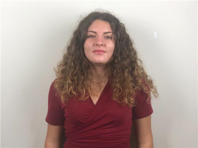 Studentessa offre ripetizioni di inglese e aiuto compiti