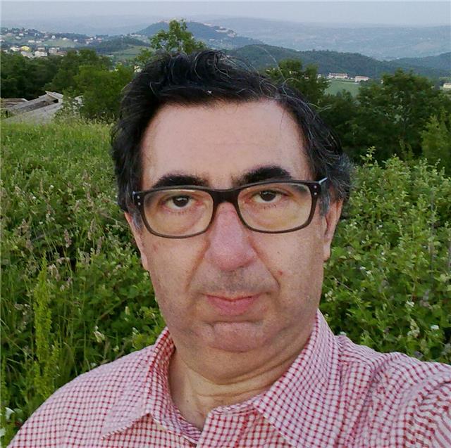 Docente di Ruolo con esperienza ventennale Impartisce lezioni private a domicilio