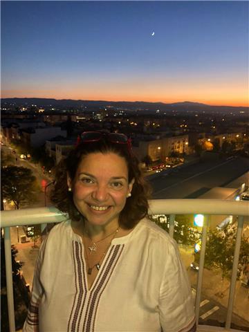 Profesora calificada ofrece su servicio para impartir clases de matemáticas, castellano e inglés básico en granada españa