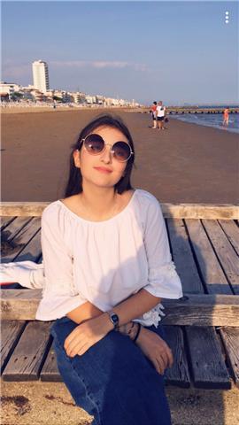 Mi chiamo Maria Laura e frequento il liceo linguistico Marchesi Fusinato di Padova. Attualmente il mio livello di inglese è un B2 e sono disposta a dare ripetizioni di inglese durante la settimana a bambini e ragazzi che frequentano la scuola elementare. 