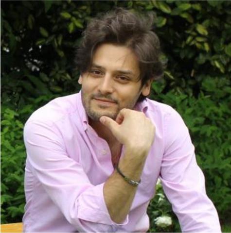 Ragazzo italiano laureato in Business Administration and International Business offre conversazioni, ripetizioni, e sessioni personalizzate su Pescara, oppure online, per adulti di ogni età (professionisti, universitari)
