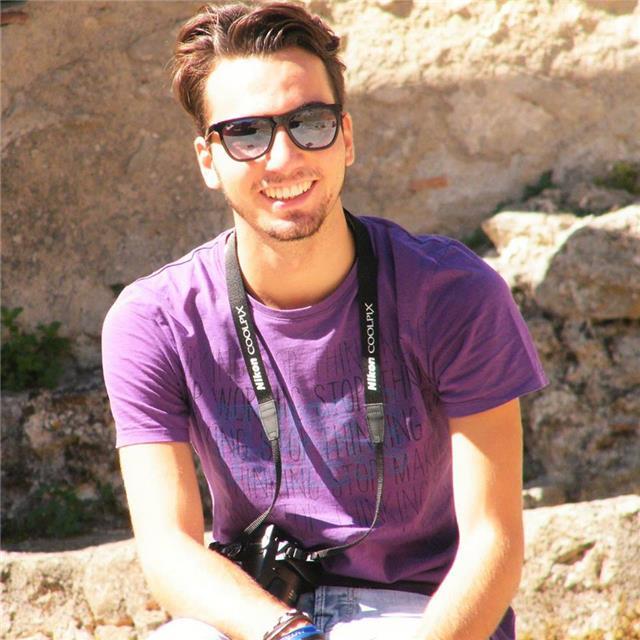 Laureando in fotografia, appassionato di fotografia e storia dell'arte