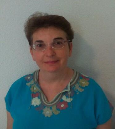 Diploma en lengua francesa y licenciatura en historia