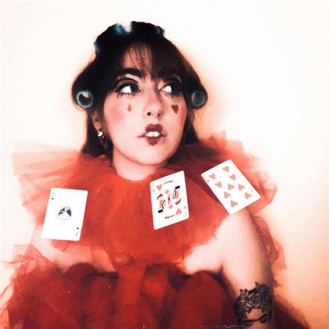 Studentessa di Scenografia e costume teatrale offre lezioni per figurino moda, disegno