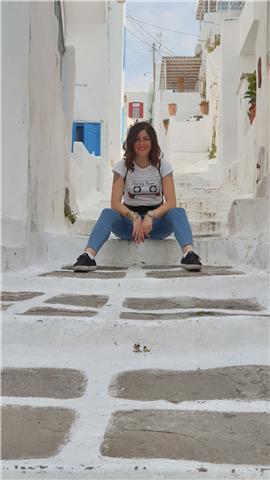 Laureata in Economia impartisce lezioni di materie economiche