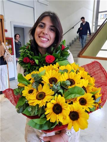 Laureata in Fisica impartisce lezioni di Fisica, Matematica e geometria per tutti i gradi scolastici