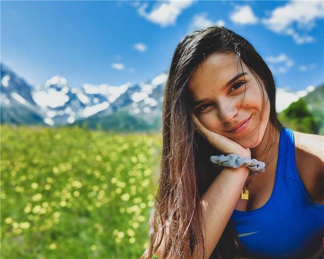Studentessa di 5a liceo linguistico con esperienza all'estero propone ripetizioni di Lingua Inglese per studenti di scuola Media e Superiore a Milano e dintorni