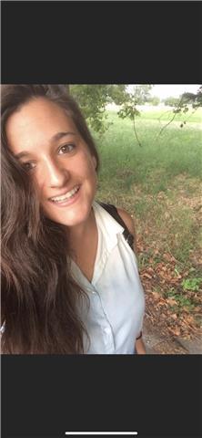 Graduada en turismo y estudiante de Grado en Traducción e Interpretación. He trabajado cuidando niños e impartiendo clases de lengua materna
