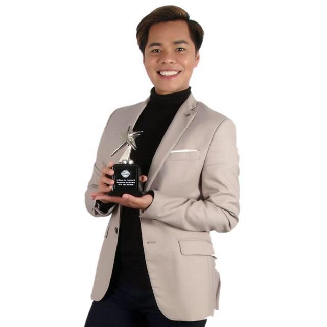 Face Your Fear: Improve Your English Through The Art of Public Speaking