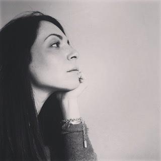 Laureata magistrale in Filosofia impartisce lezioni private ad alunni di scuole superiori e alcuni corsi universitari