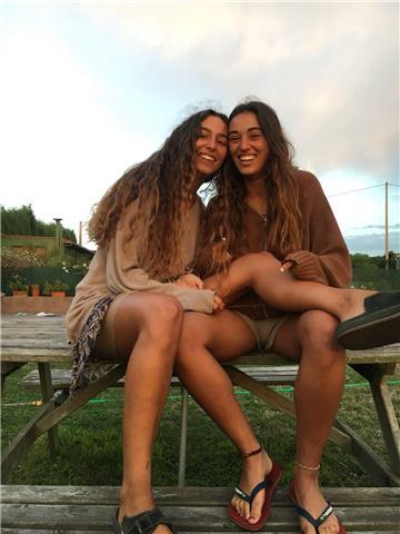 Soy una estudiante de psicología que podria enseñar ingles a niños de primaria, también podría enseñar lengua, matemáticas y demás asignaturas