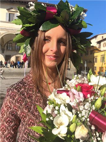 Laureata in Lettere Moderne e laureanda in Filologia Moderna all’Università di Firenze offre ripetizioni di italiano e storia per ragazzi delle scuole medie e superiori