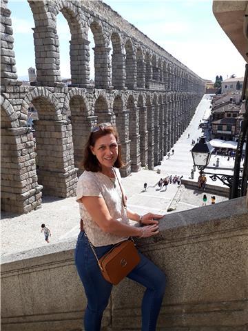 Profesora Nacional de Matemática ( Instituto Joquin V. Gonzalez)