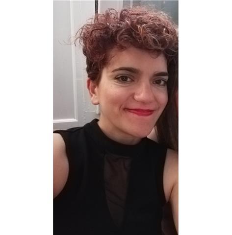 Insegnante di spagnolo laureata in interpretariato e mediazione interculturale
