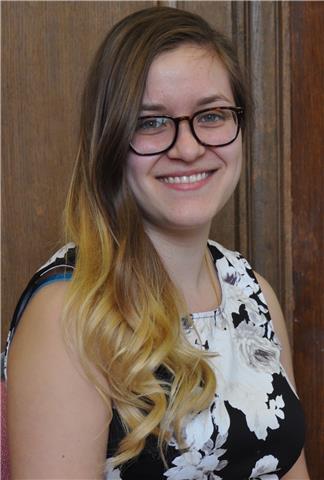 Native English CELTA qualified English language tutor