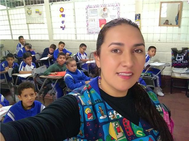 Profesora básica primaria