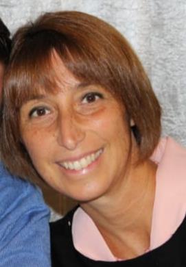 Insegnante di inglese (laurea lingue e letterature straniere) con esperienza pluriennale nel settore dell'insegnamento, metodo di insegnamento che va dai più piccoli (infanzia e primaria) fino agli adulti